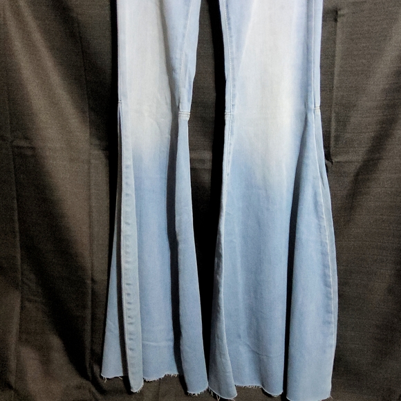 FREE PEOPLE Float on Flare Jeans - Picture 6 of 7
